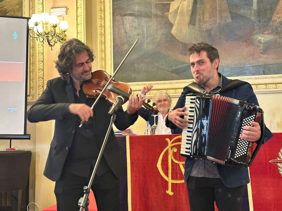 Diego Galaz y Jorge Arribas cierran el acto