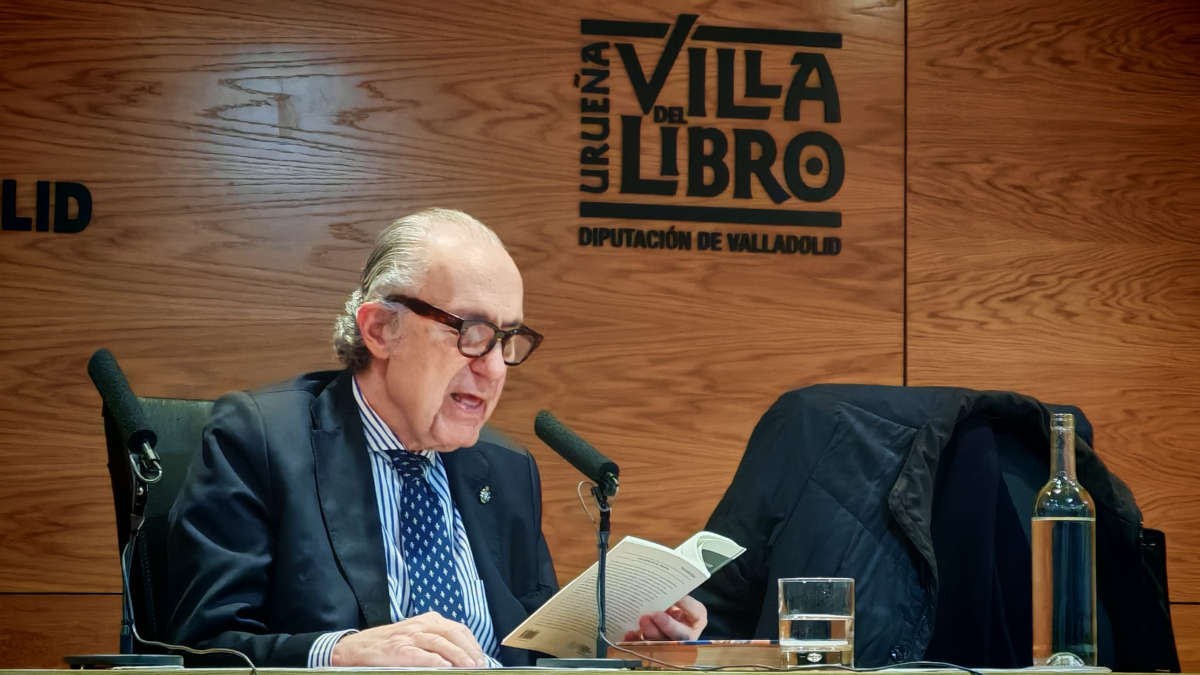 Luis Alberto de Cuenca