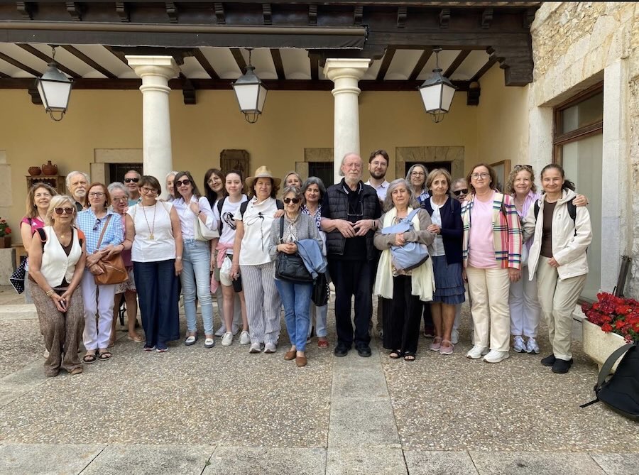 Joaquín Díaz con la coral universitaria