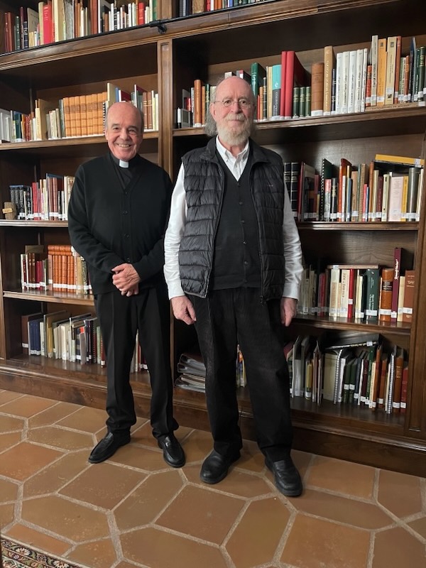 Monseñor Jaime Fuentes y Joaquín Díaz